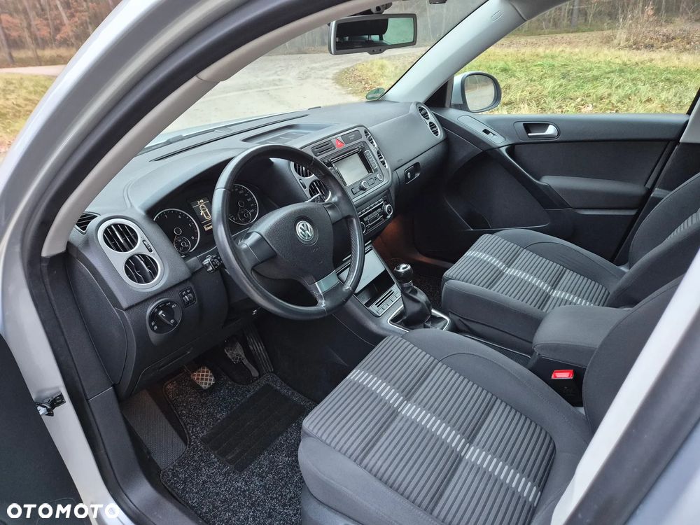 Volkswagen Tiguan 2.0 TDI Perfectline - 15