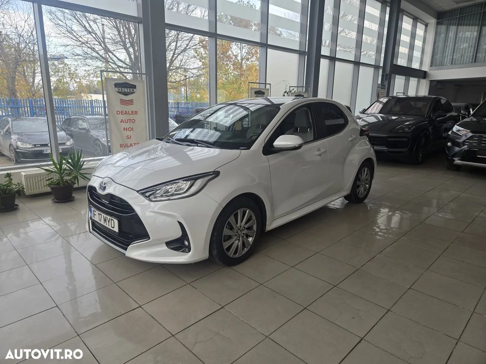 Toyota Yaris 1.5 VVT-i HSD Exclusive Elegant - 1