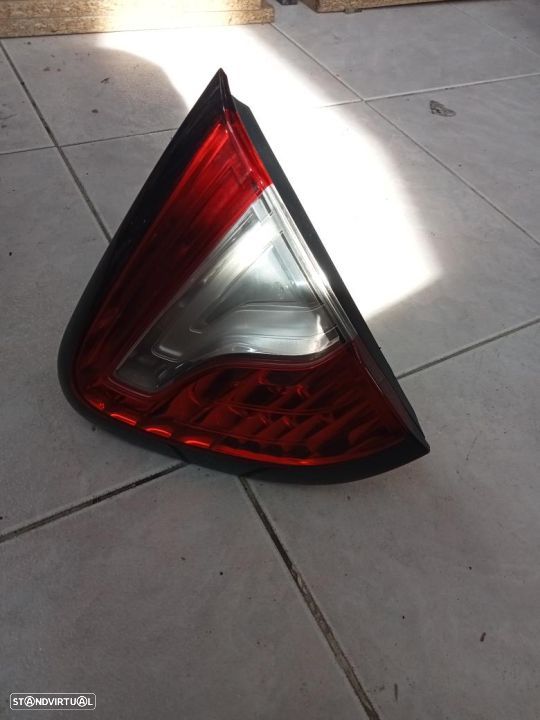 Farolim direito da mala Renault Captur 265501712R - 1