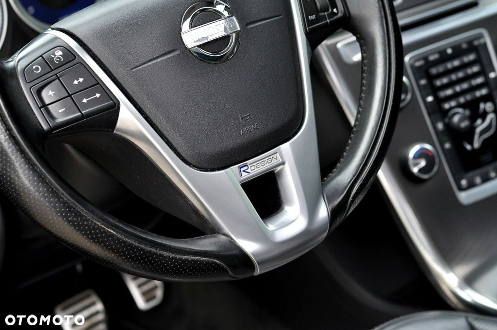 Volvo XC 60 D4 R-Design Summum - 26