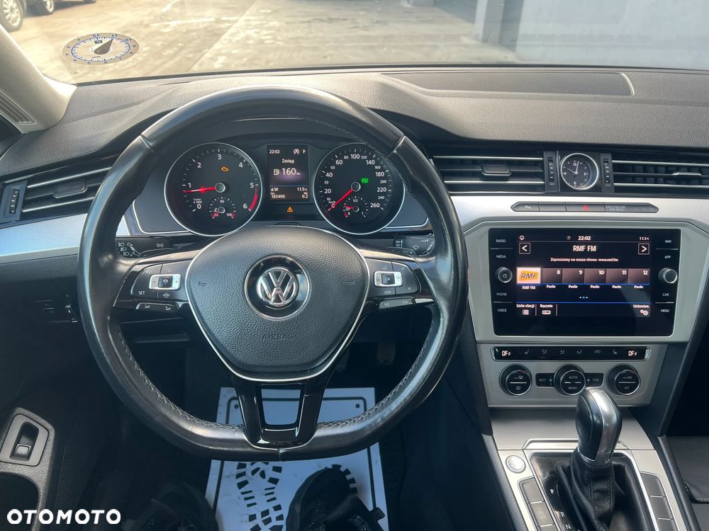 Volkswagen Passat 2.0 TDI BMT Comfortline DSG - 16