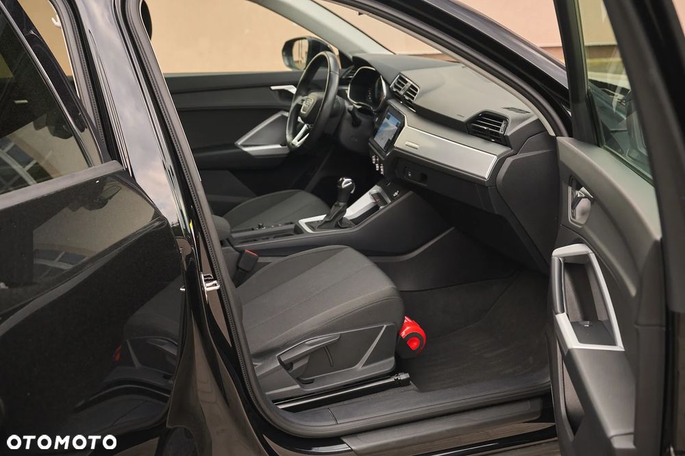 Audi Q3 35 TFSI S tronic - 25