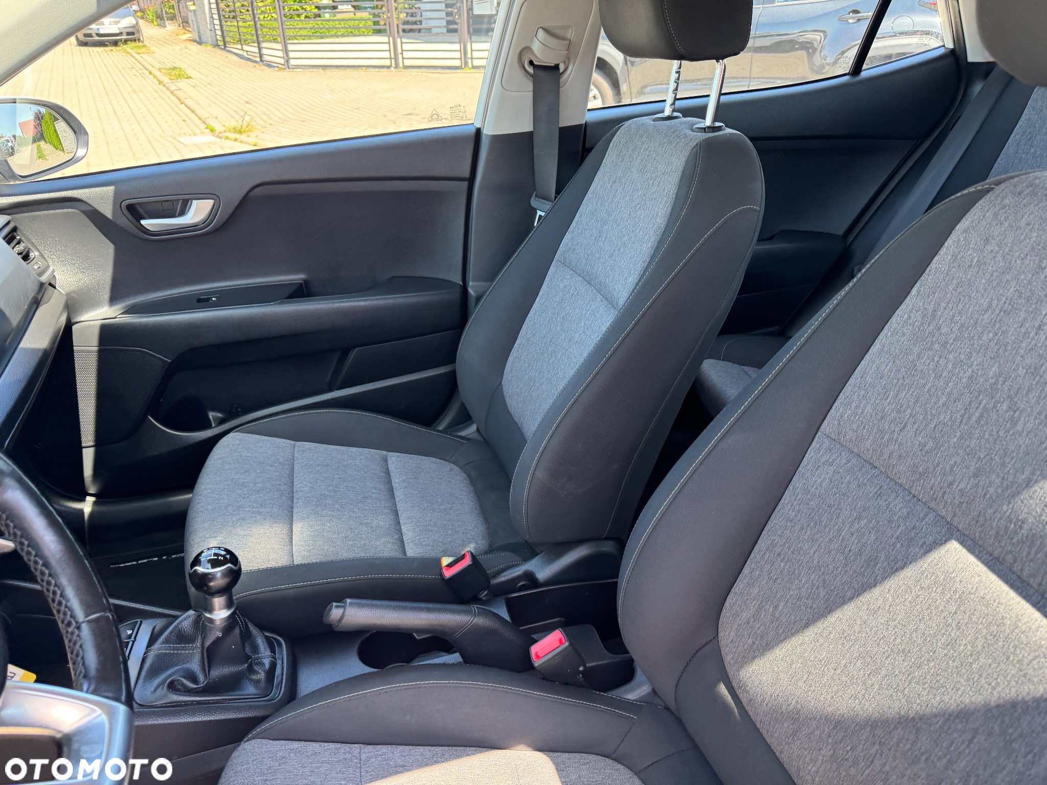Kia Stonic 1.2 L - 16