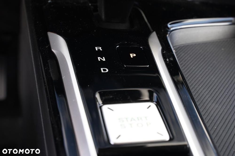 MG ZS 1.5 HEV+ Exclusive - 24