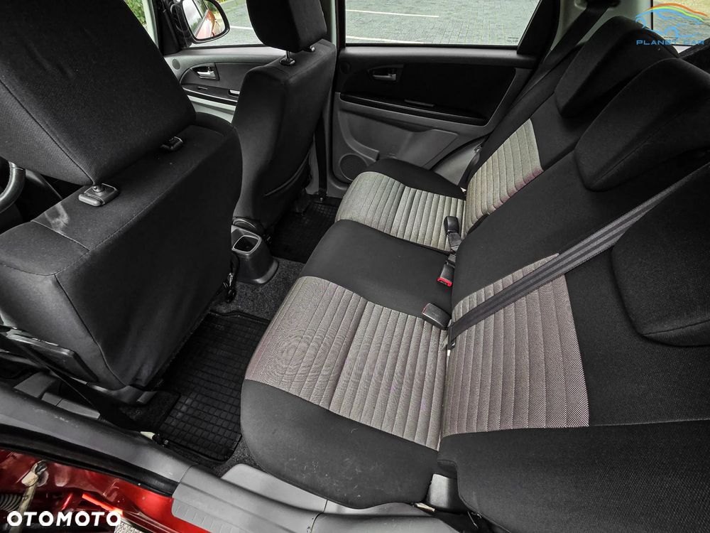 Suzuki SX4 1.6 VVT 4x4 Comfort - 16