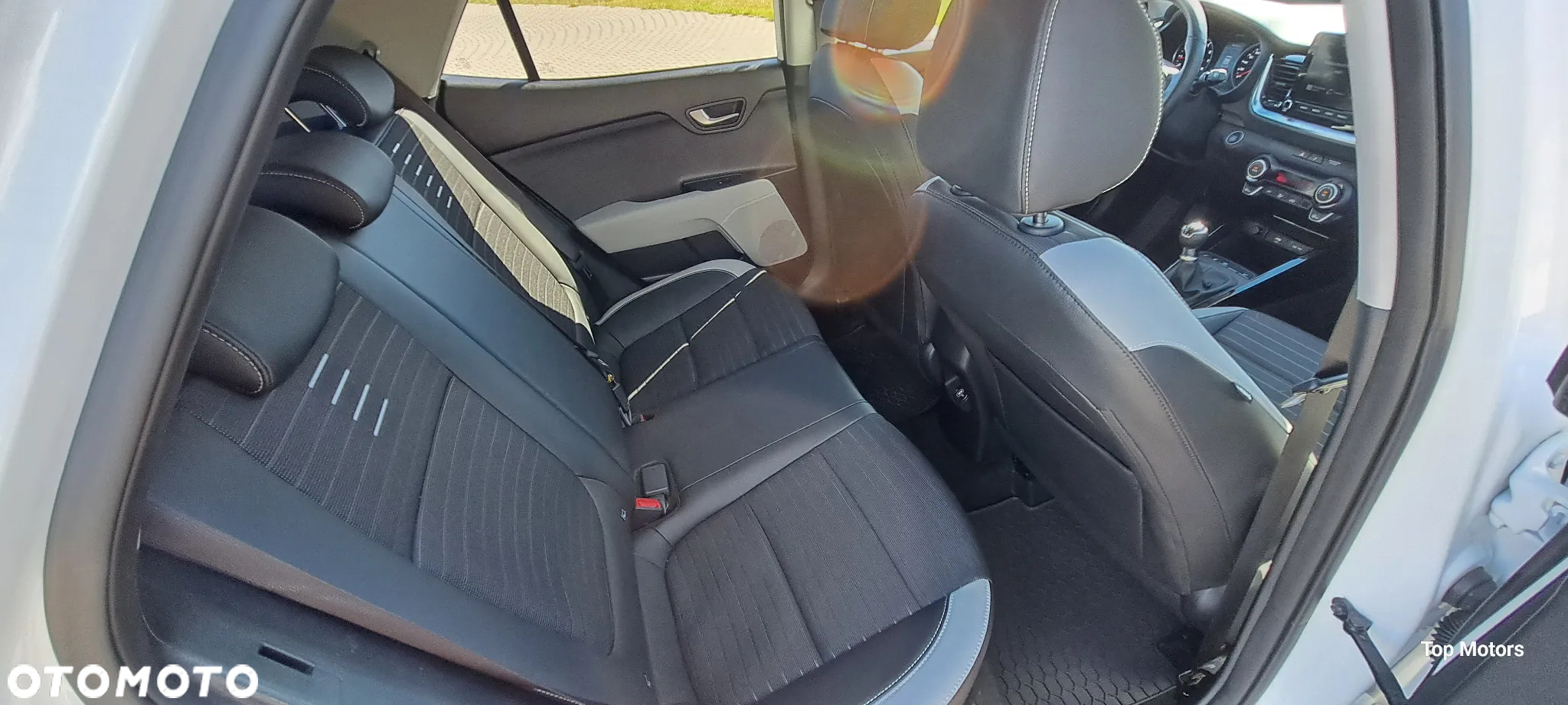 Kia Stonic 1.2 L Business Line - 41