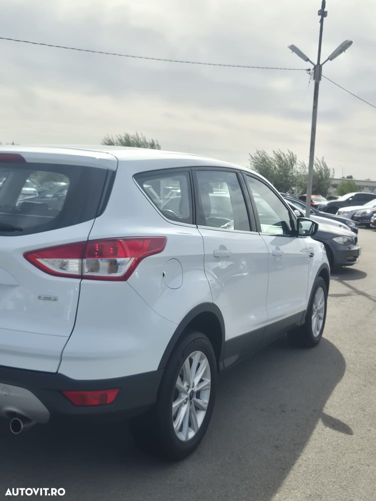 Ford Kuga - 3