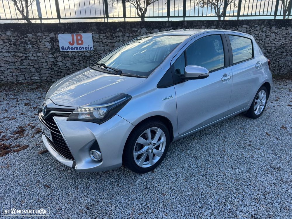 Toyota Yaris 1.5 HSD Exclusive - 1