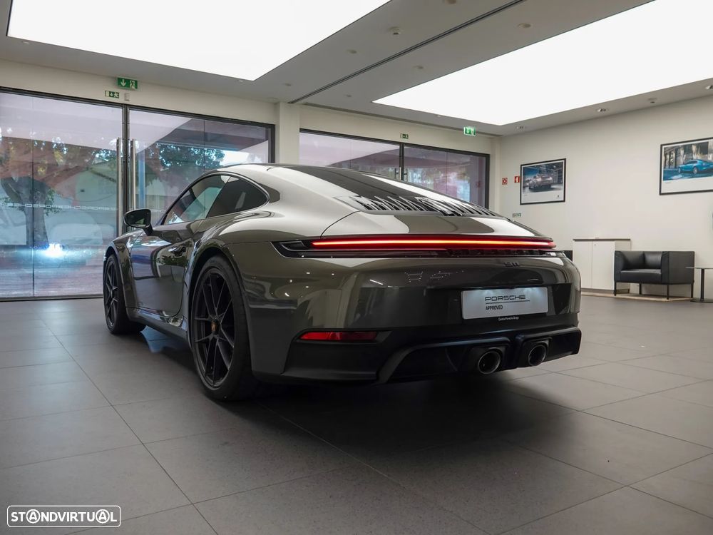 Porsche 911 (992) - 3