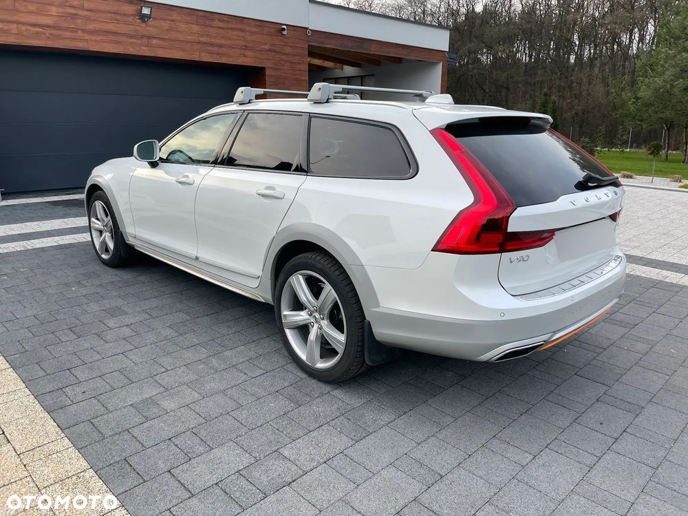 Volvo V90 Cross Country D5 AWD Ocean Race - 4