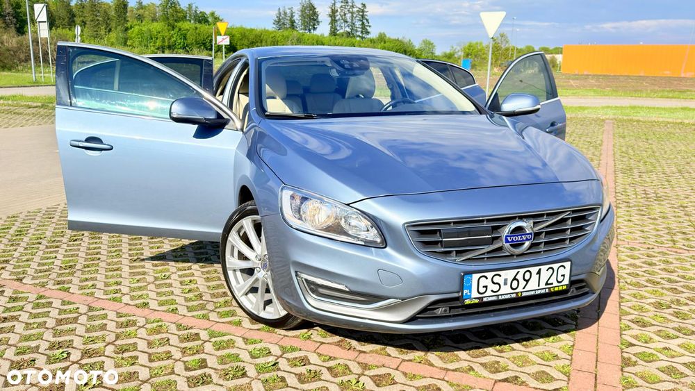 Volvo S60 T5 Geartronic Momentum - 17