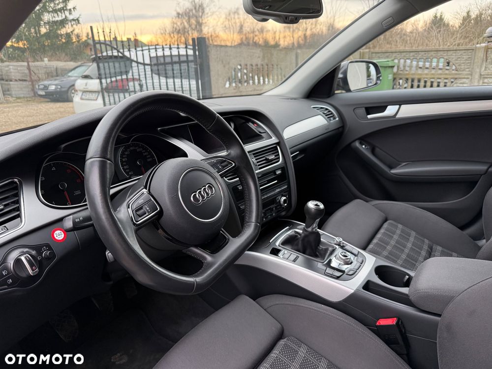 Audi A4 Avant 2.0 TDI DPF S line Sportpaket - 12
