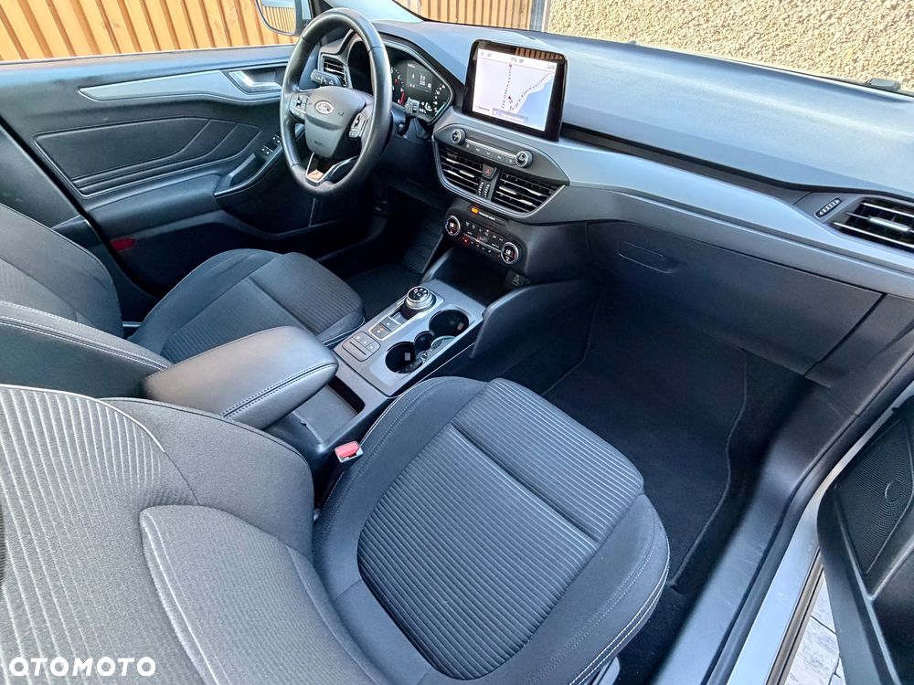 Ford Focus 1.5 EcoBlue Start-Stopp-System TITANIUM - 25