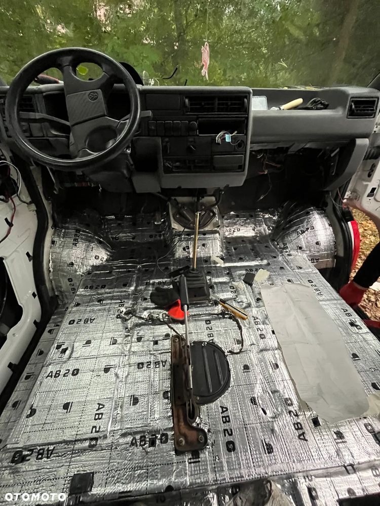 Volkswagen Multivan - 18