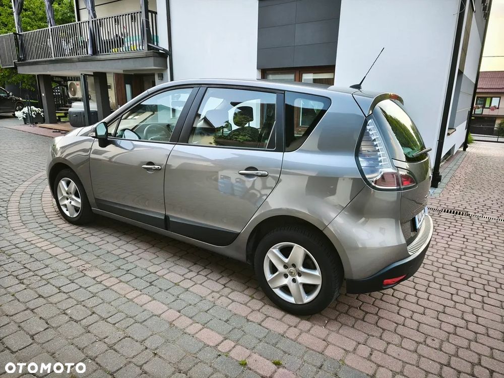 Renault Scenic 1.6 16V 110 TomTom Edition - 16