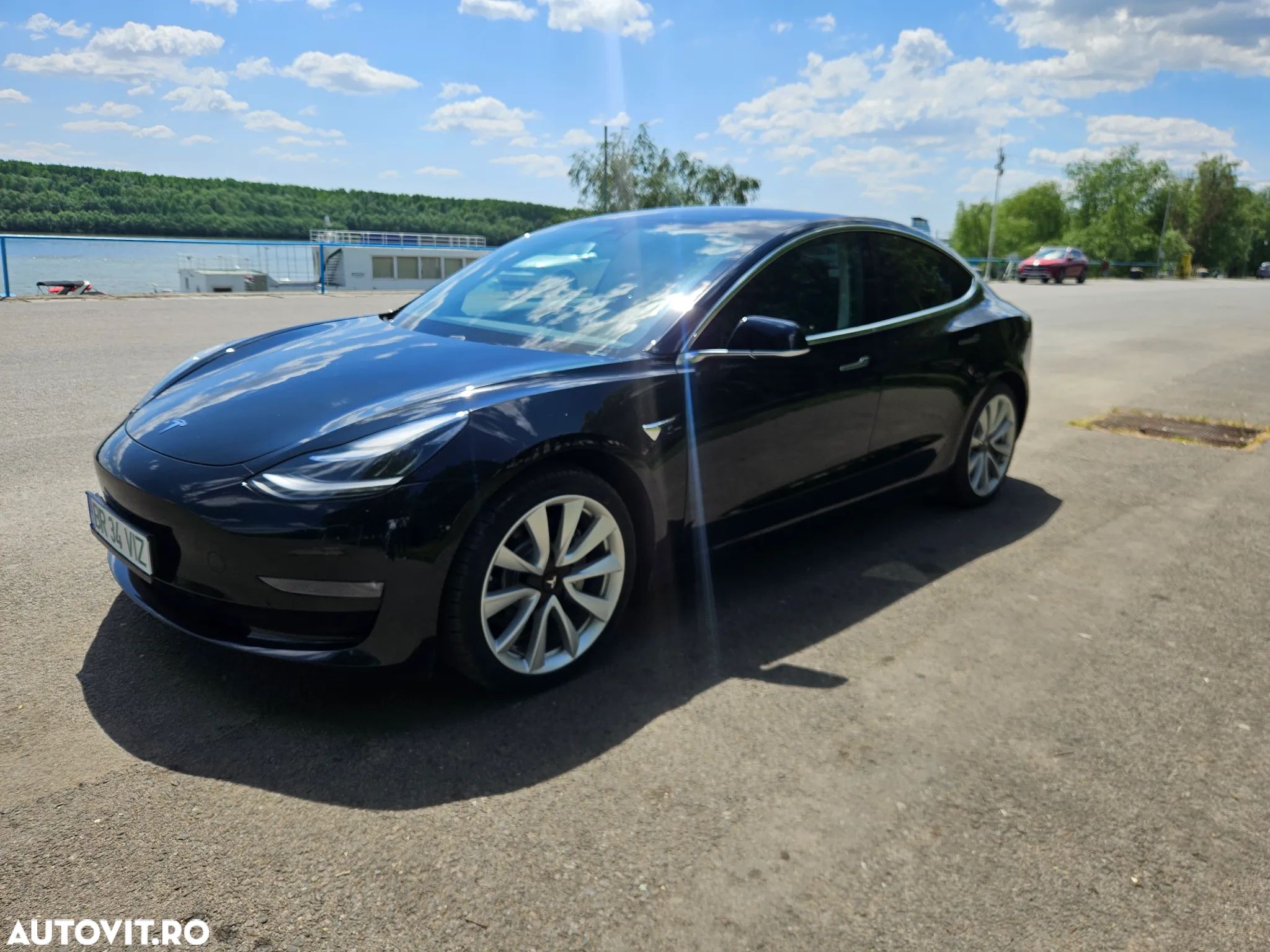 Tesla Model 3 Langstreckenbatterie Allradantrieb Dual Motor - 1