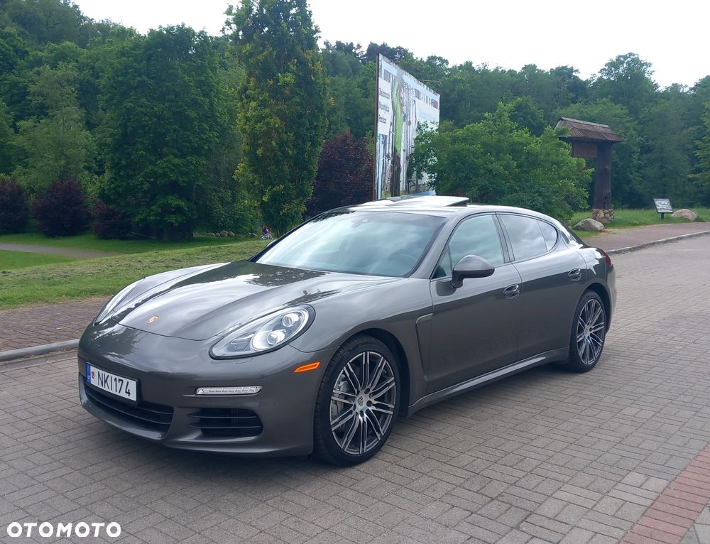 Porsche Panamera S - 7