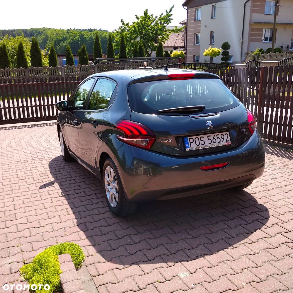 Peugeot 208 - 6