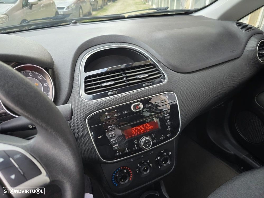 Fiat Punto 1.2 Young S&S - 19