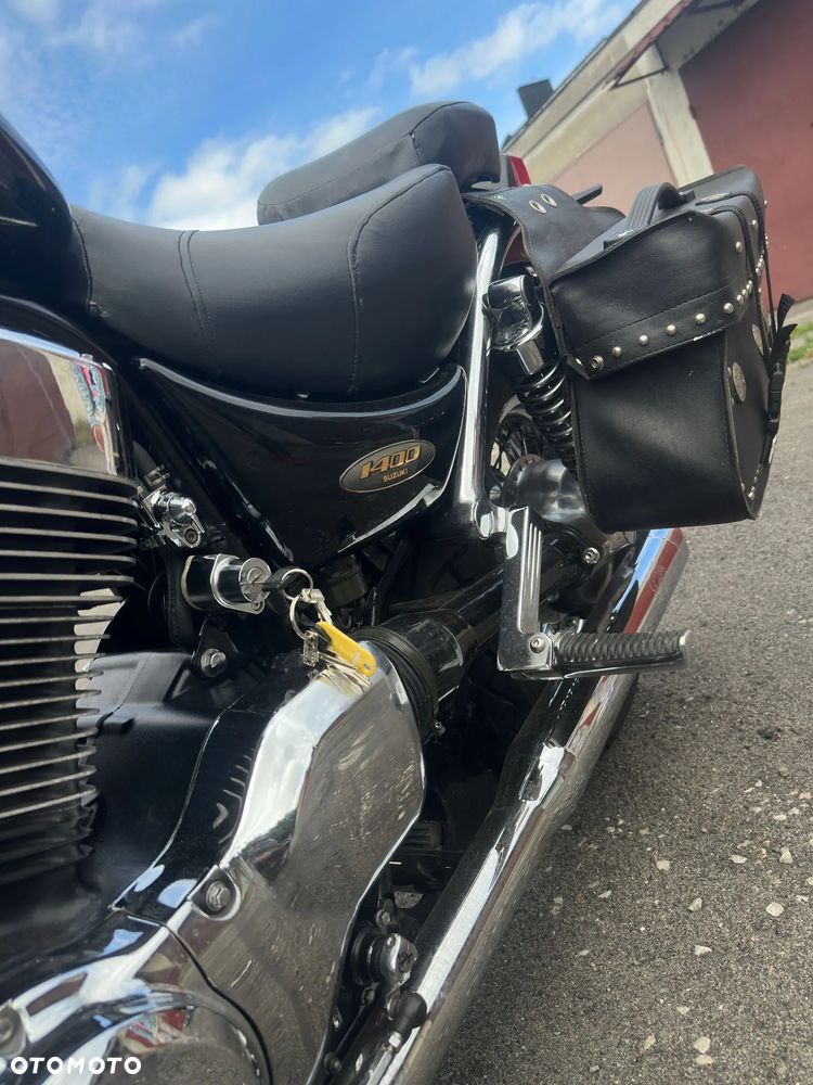 Suzuki Intruder - 5