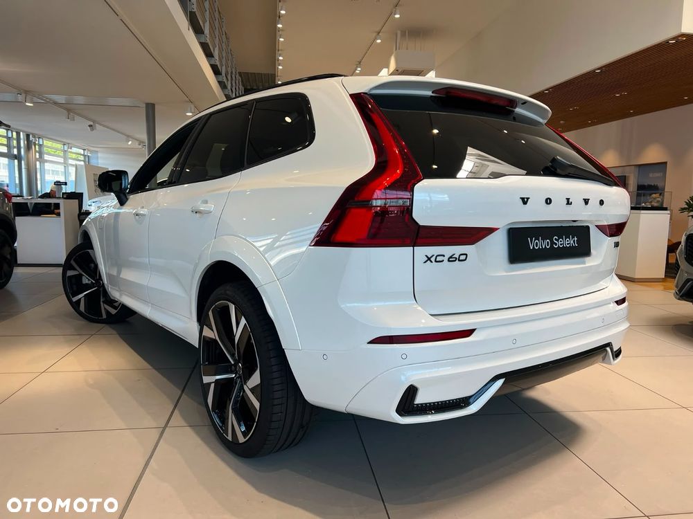 Volvo XC 60 T8 Plug-In Hybrid AWD Plus Black Edition - 8