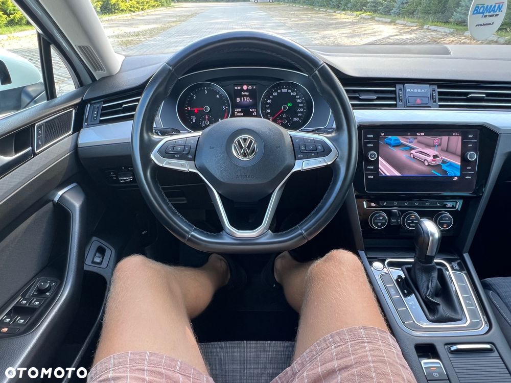 Volkswagen Passat - 18
