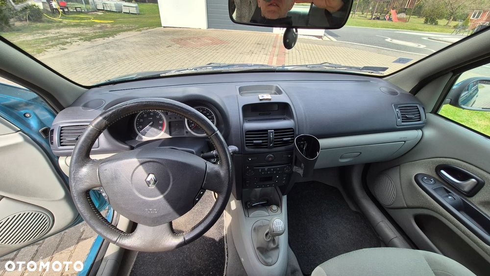 Renault Clio 1.4 16V Extreme - 5