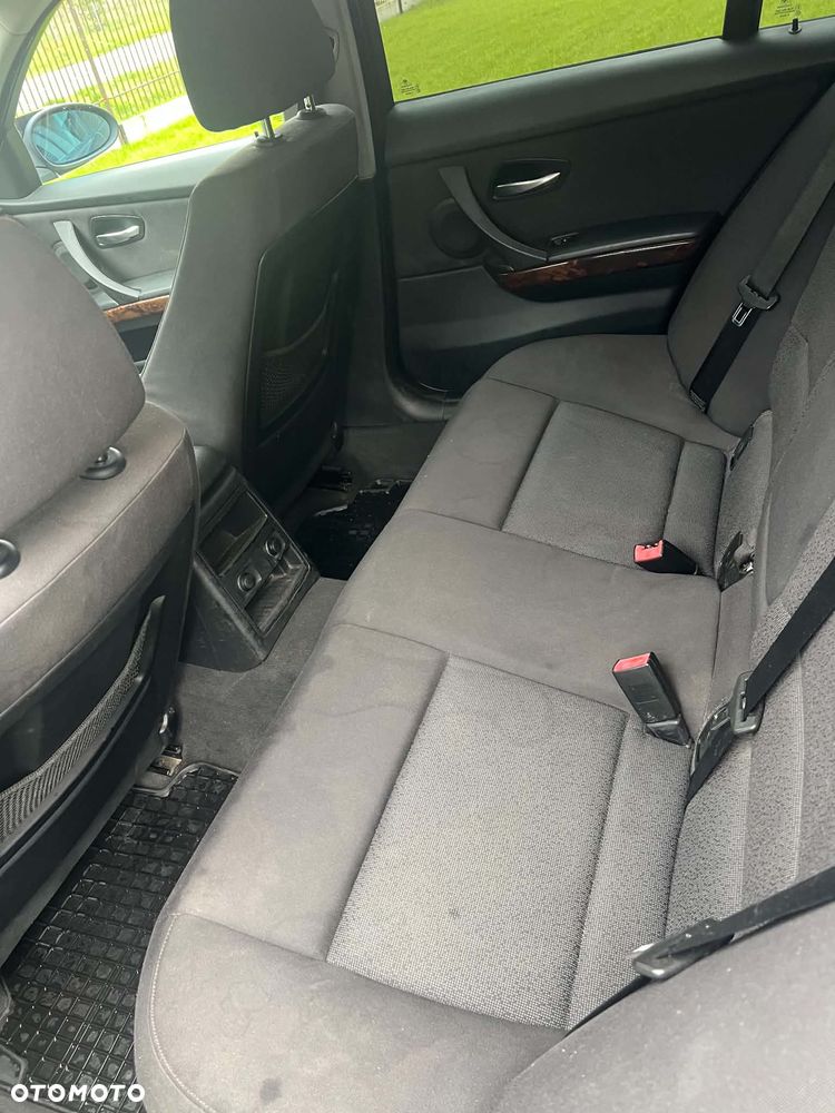 BMW Seria 3 320d - 8
