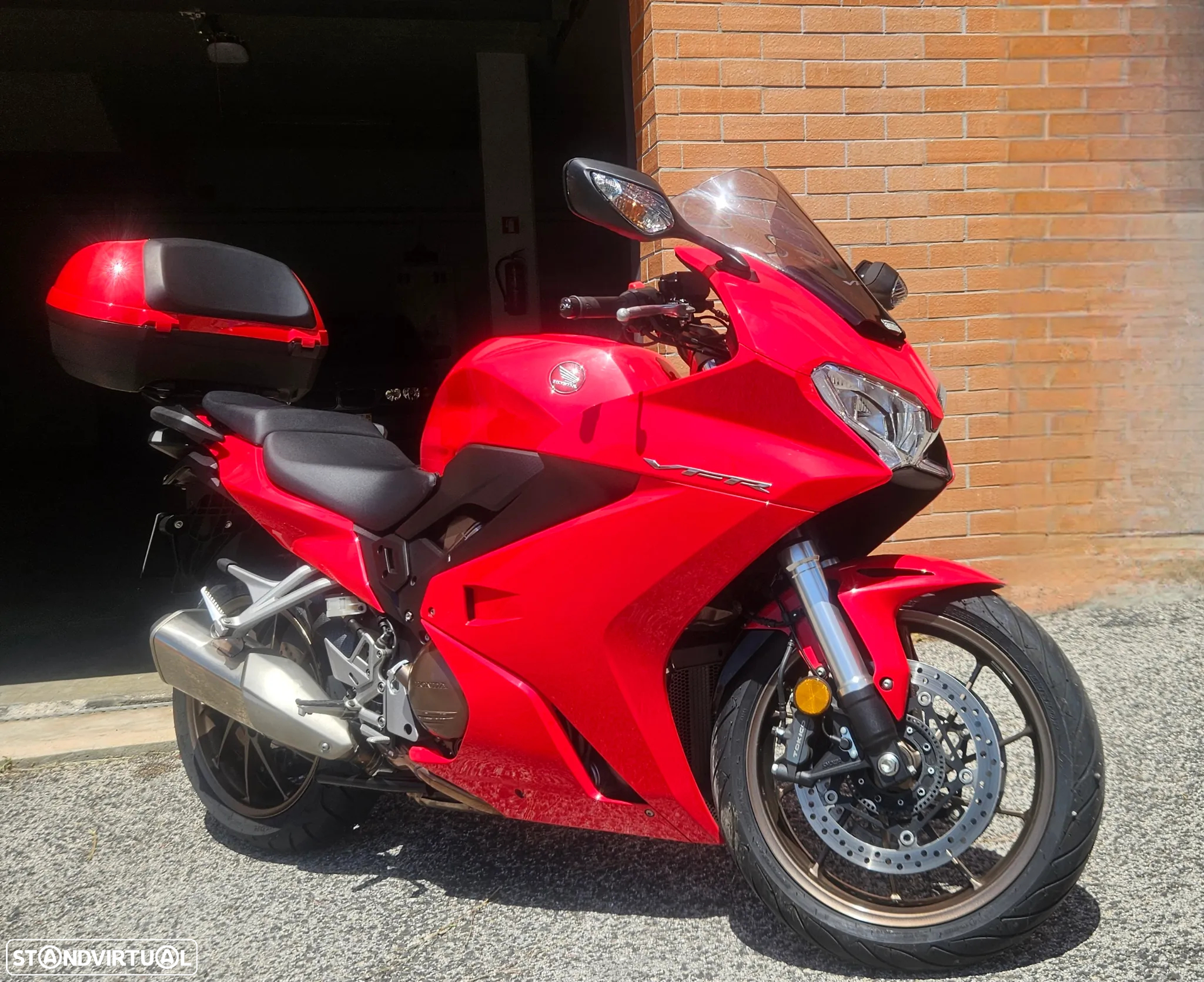 Honda VFR VFR800F RC93 Red - 4