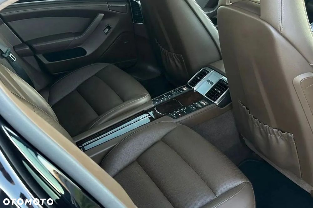 Porsche Panamera Turbo - 7