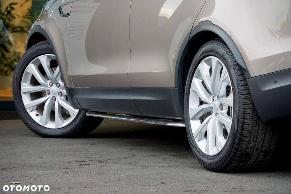 Land Rover Discovery D250 SE - 15