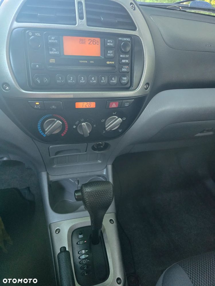 Toyota RAV4 2.0 VVT-i Sol - 12