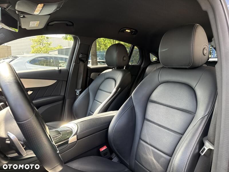 Mercedes-Benz GLC 300 e 4-Matic - 12