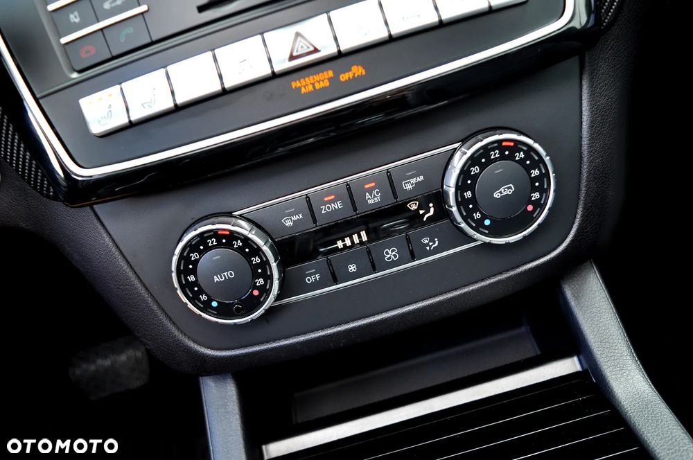 Mercedes-Benz GLE - 29