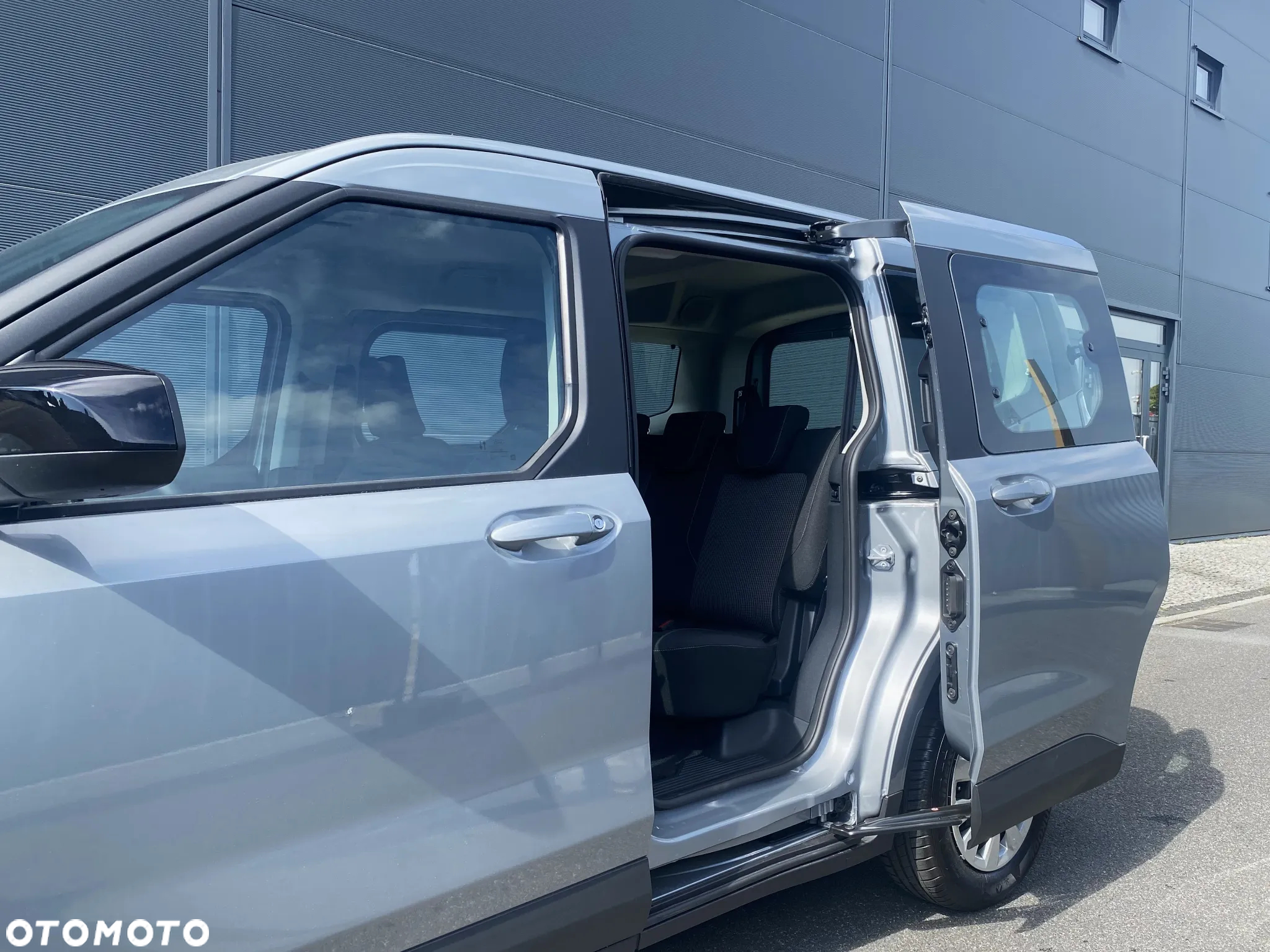 Ford Tourneo Courier 1.0 EcoBoost Trend - 4