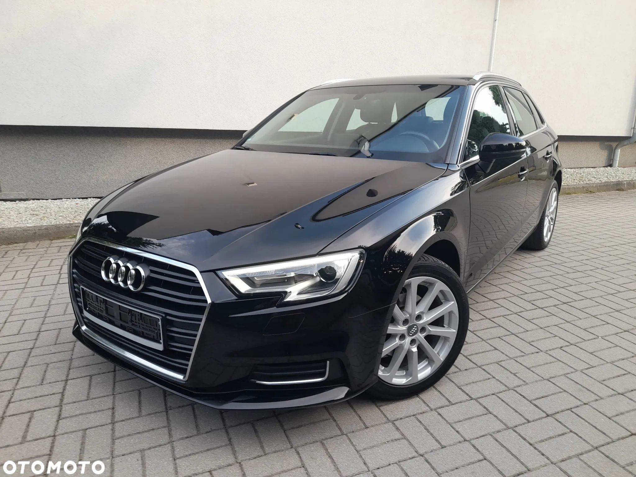 Audi A3 1.6 TDI Sportback - 1