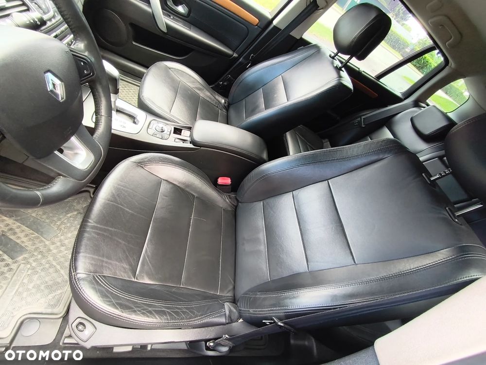 Renault Laguna dCi 150 FAP GT - 19
