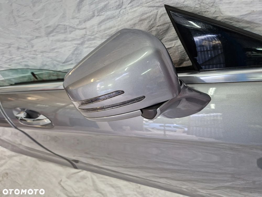 Mercedes CLS W218 lusterko Prawe 18pin 10+8 lak 792 asystent europa full