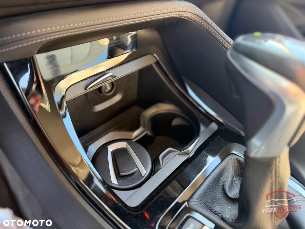 BMW X1 xDrive20i Advantage - 19