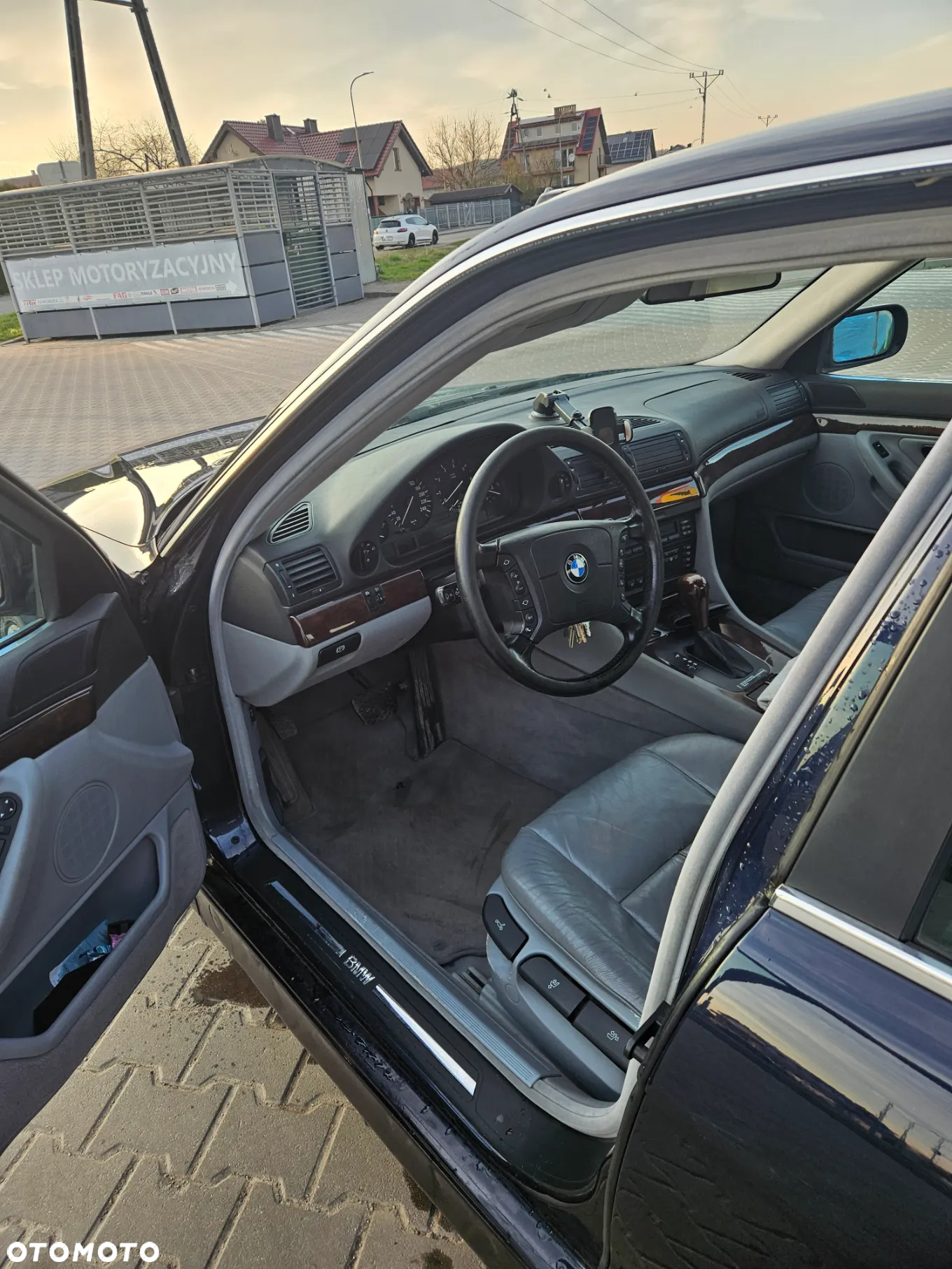 BMW Seria 7 728i L - 2