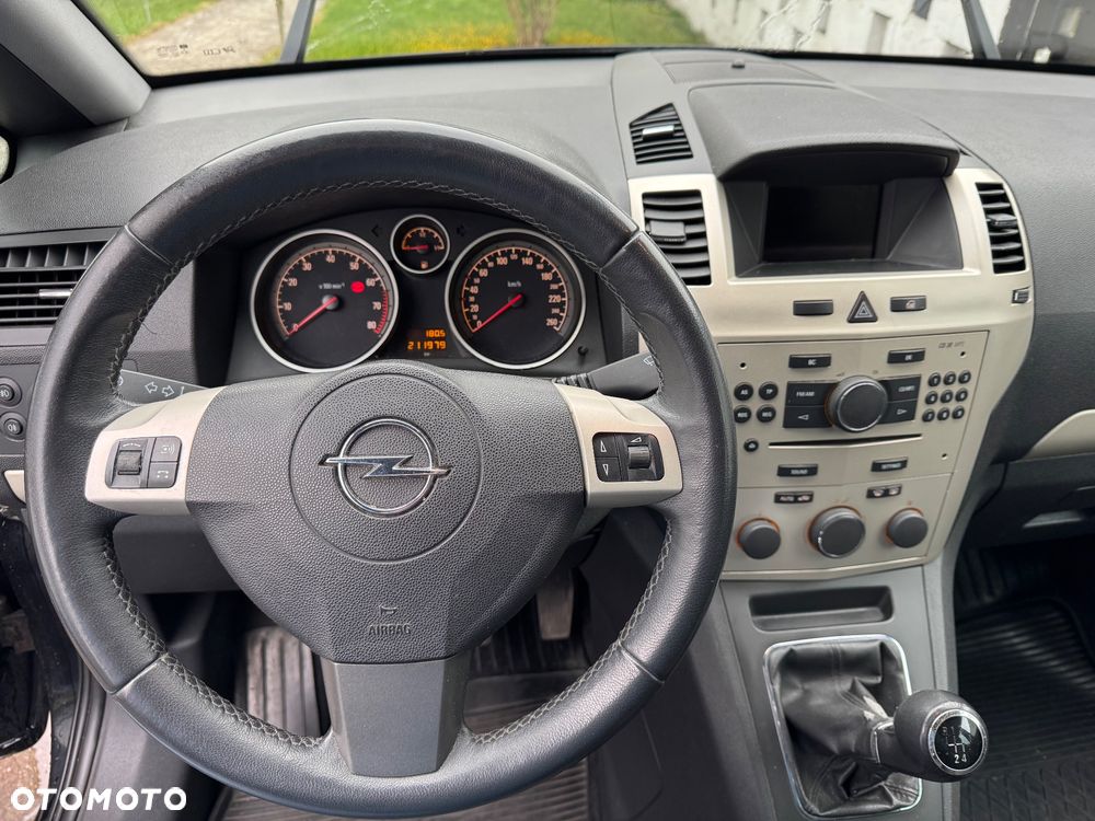 Opel Zafira 1.8 - 10