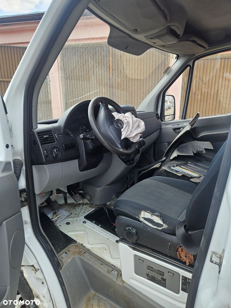 Mercedes-Benz Sprinter - 6