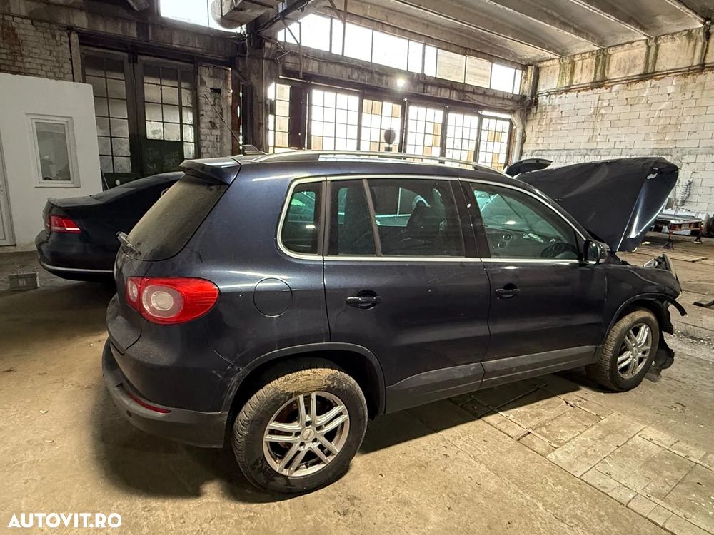 Bara spoiler spate Vw Tiguan 5N 2010 - 5