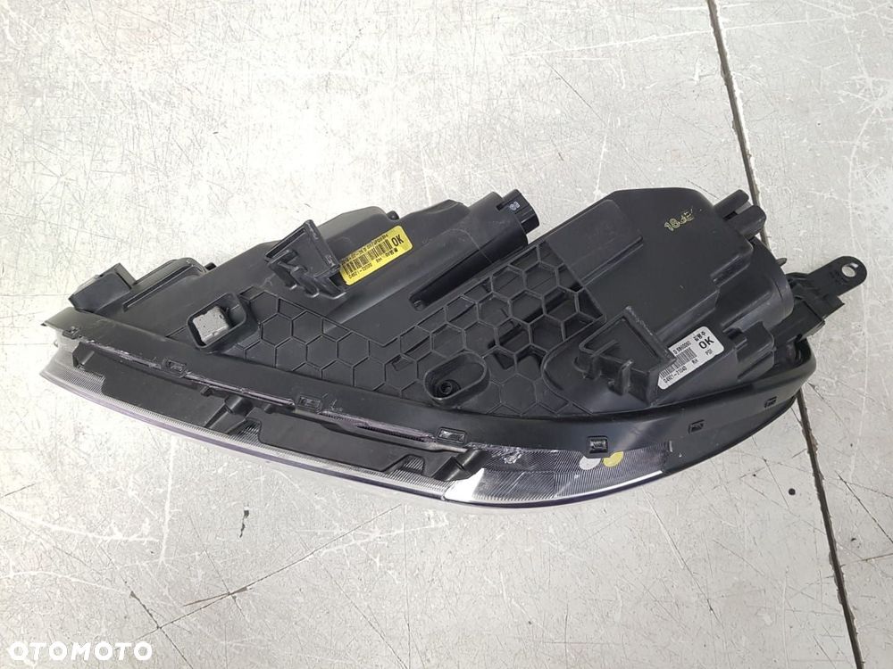 LAMPA PRAWA PRZEDNIA PRZÓD SOCZEWKA HYUNDAI I30 3 III FASTBACK 17- ORYGINAŁ EUROPA CZARNA CIEMNA H7 - 9