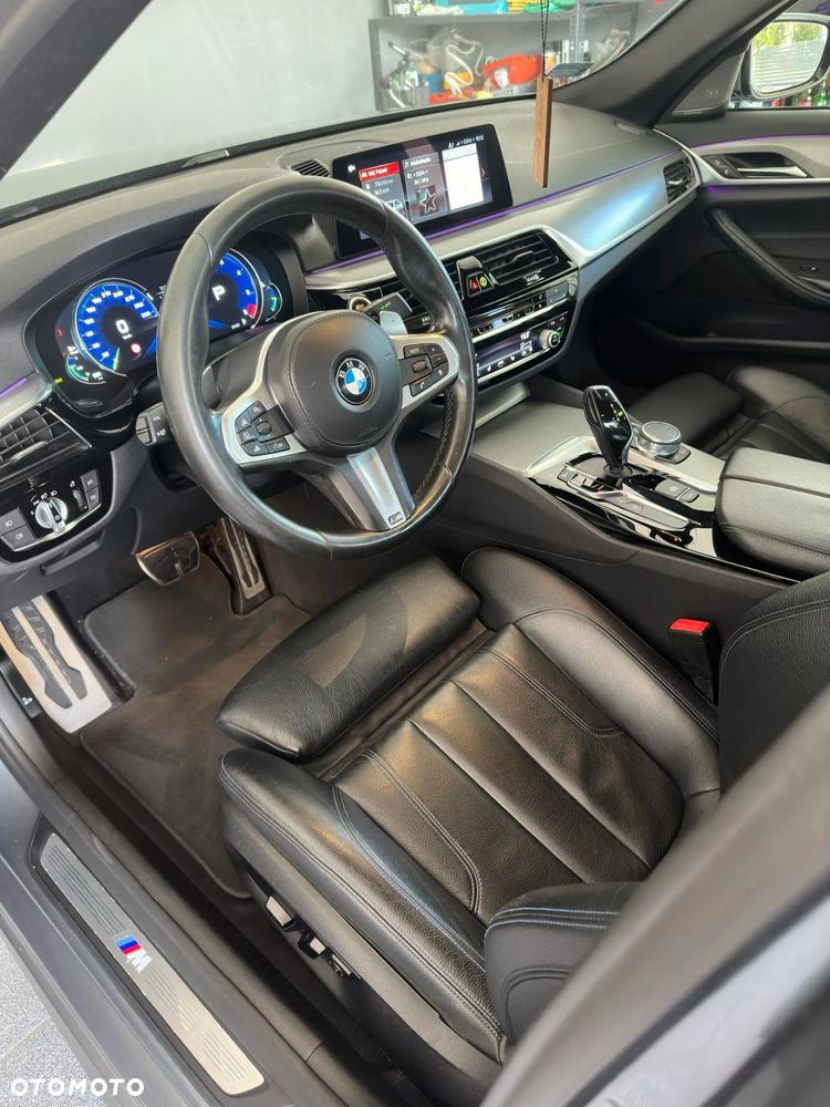 BMW Seria 5 520d M Sport - 14
