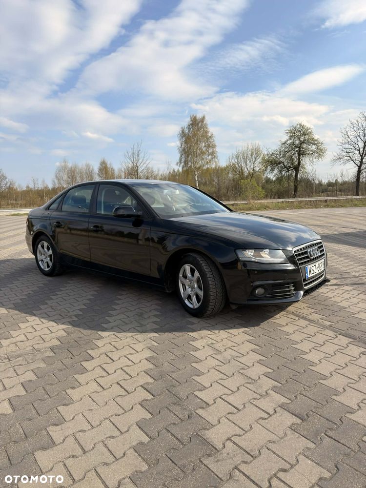 Audi A4 Limousine - 1