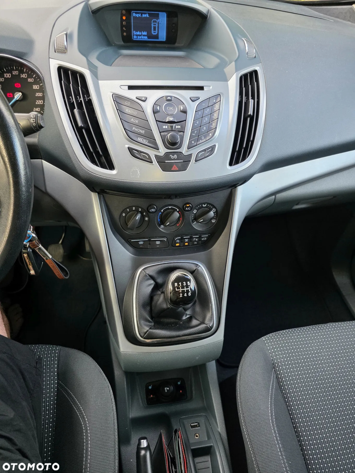 Ford Grand C-MAX 1.6 TDCi Start-Stop-System Champions Edition - 11