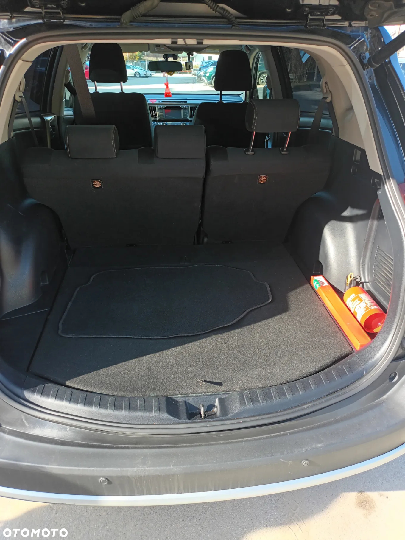 Toyota RAV4 - 9