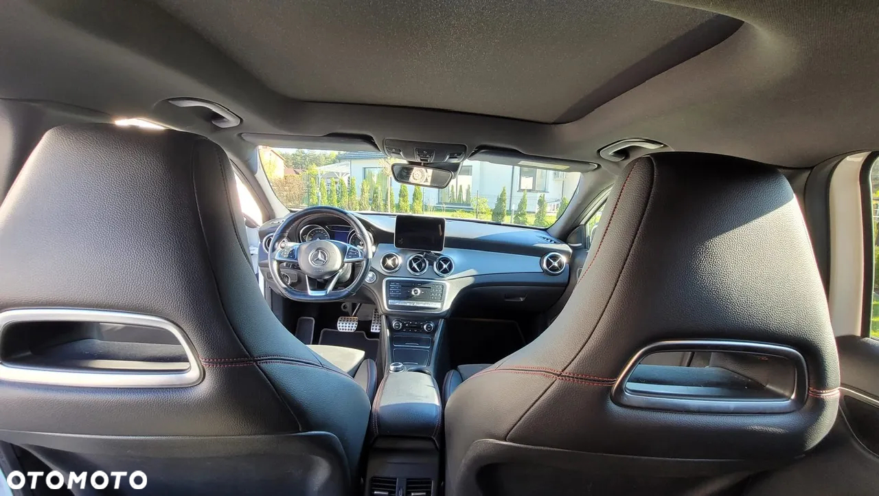 Mercedes-Benz GLA 220 4-Matic AMG Line - 13