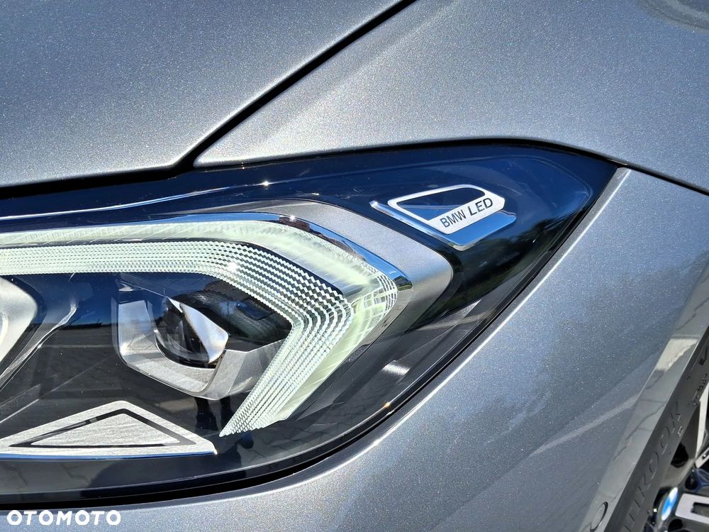 BMW Seria 3 318i M Sport - 12